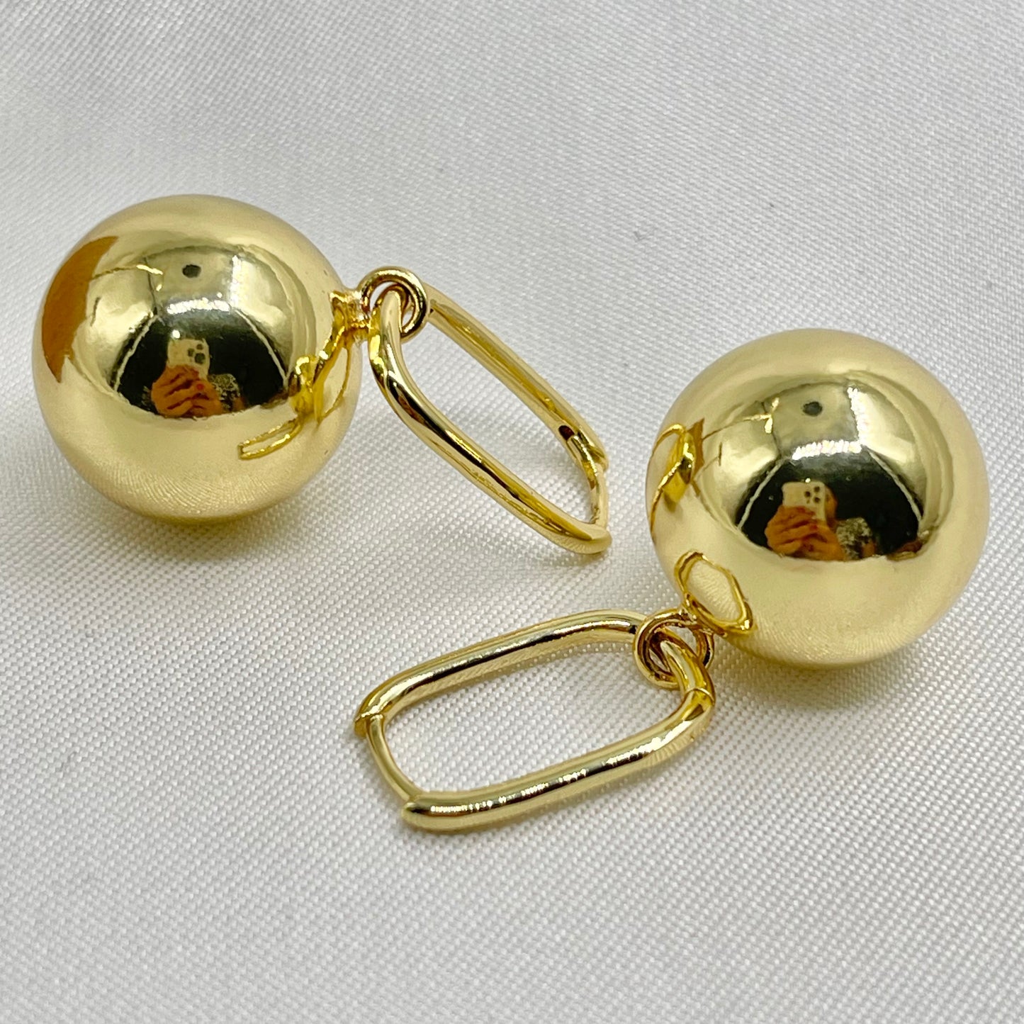 Aretes bola cascabel