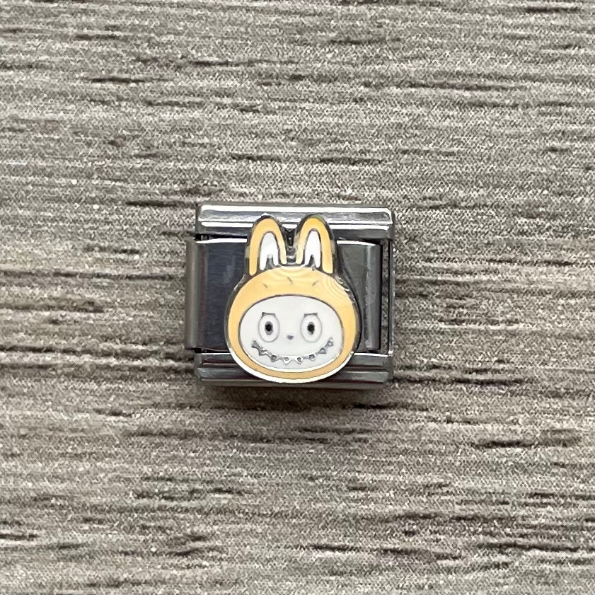 CHARM Labubu Naranja