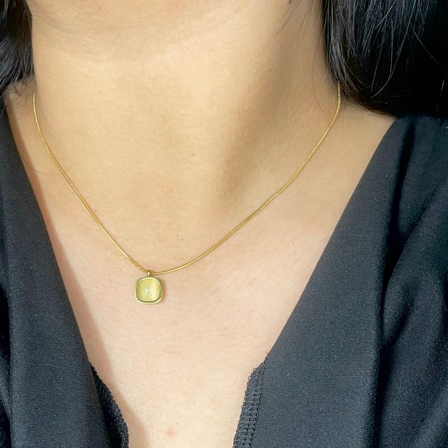 Collar cuadro