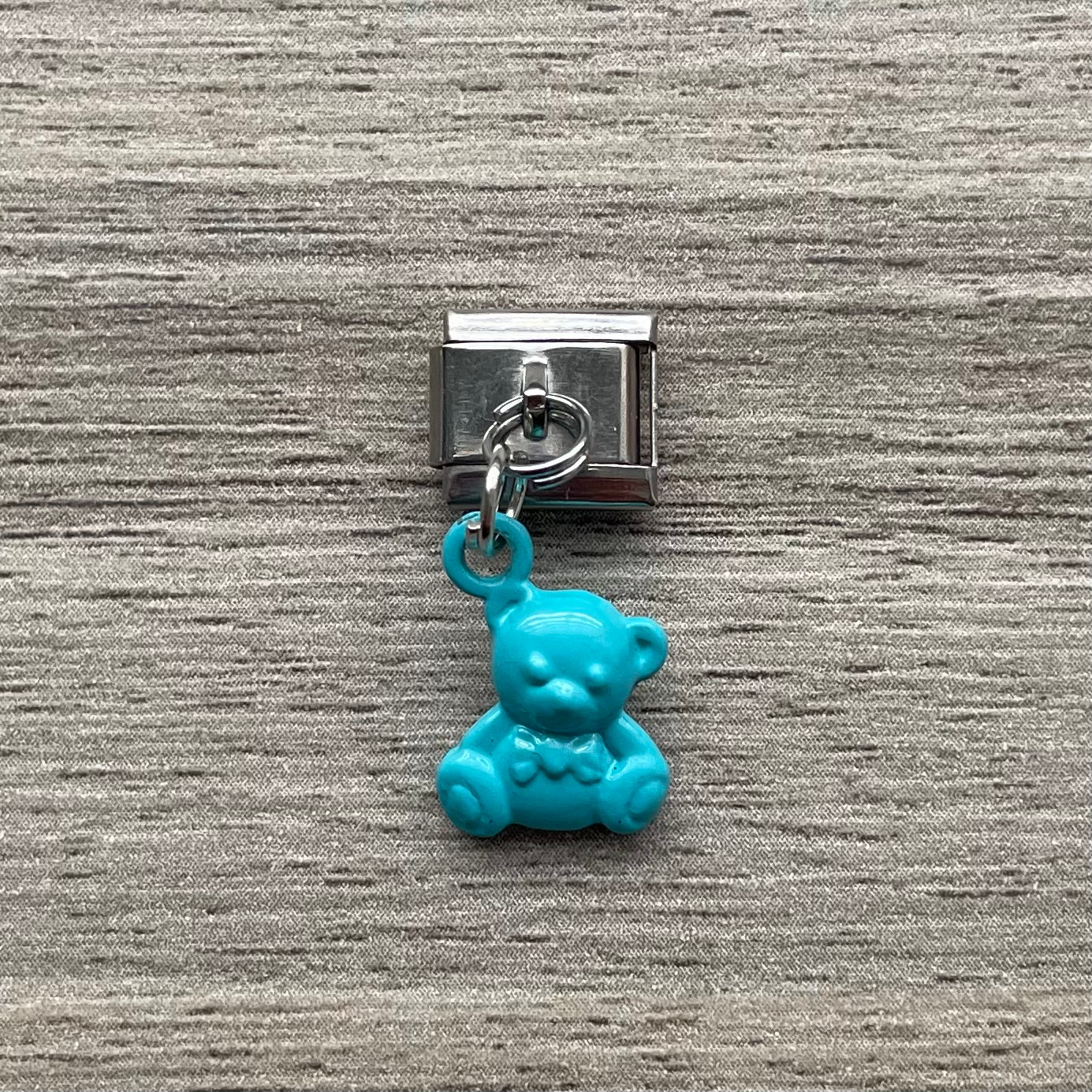 CHARM Osito Celeste Colgante