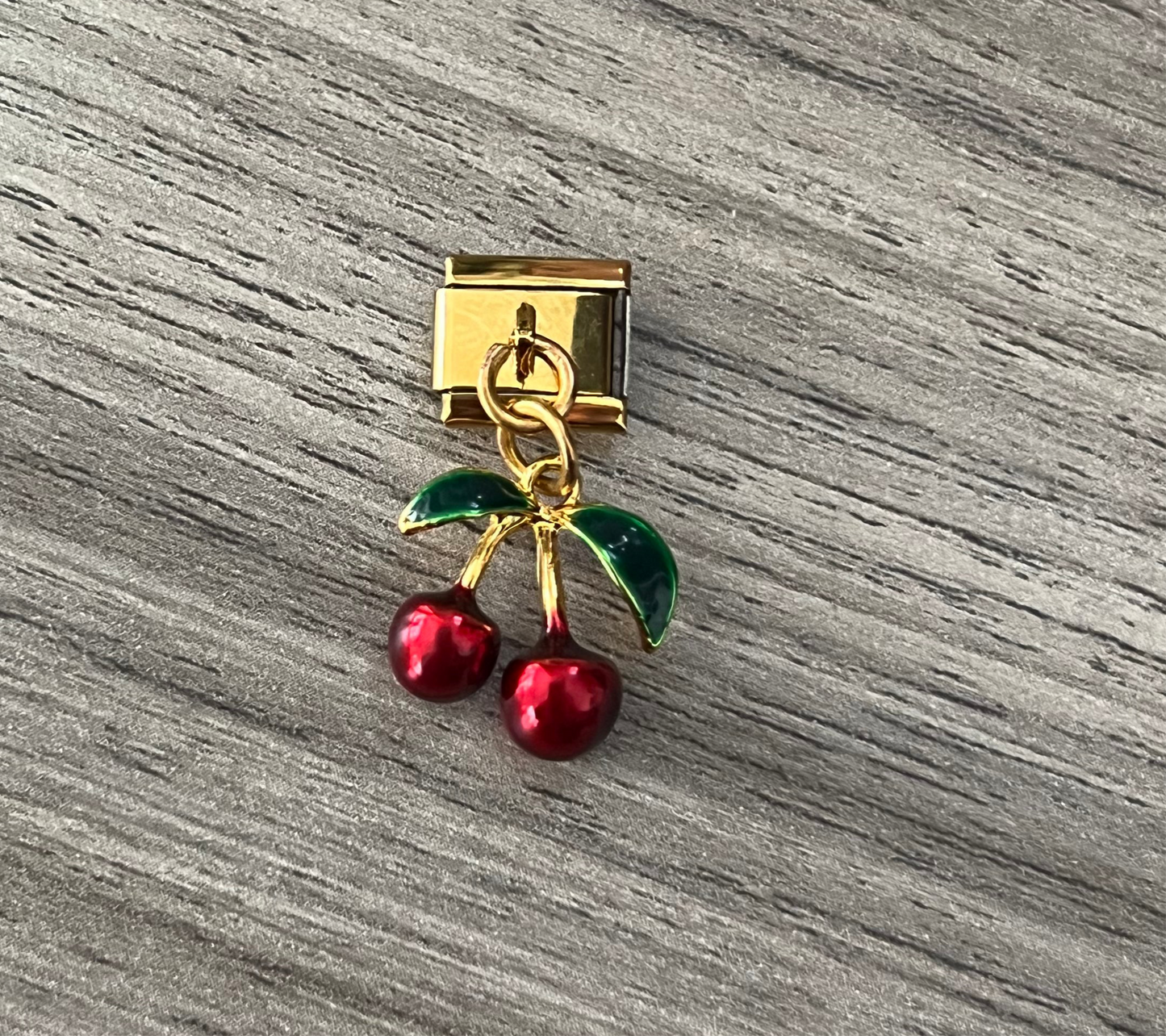 CHARM Colgante Cherry Golden 🍒