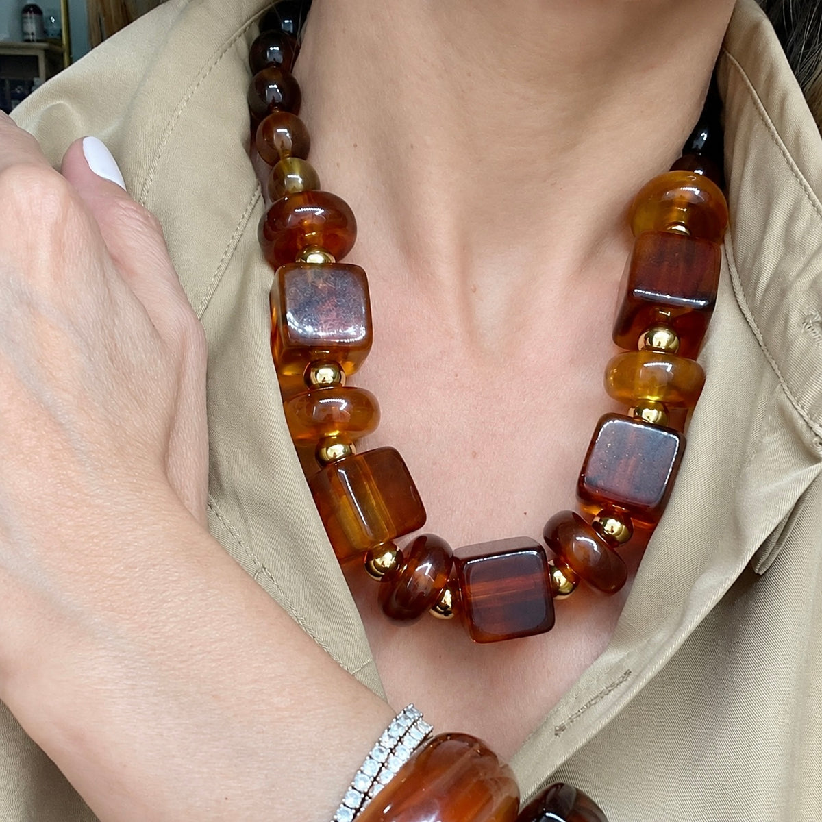Collar Cubos acrílico