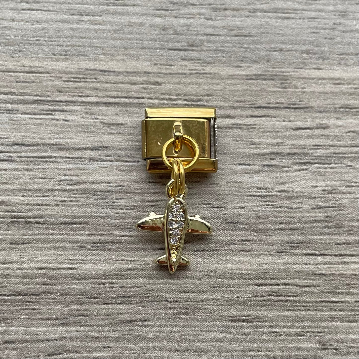 CHARM Avión Colgante ✈️