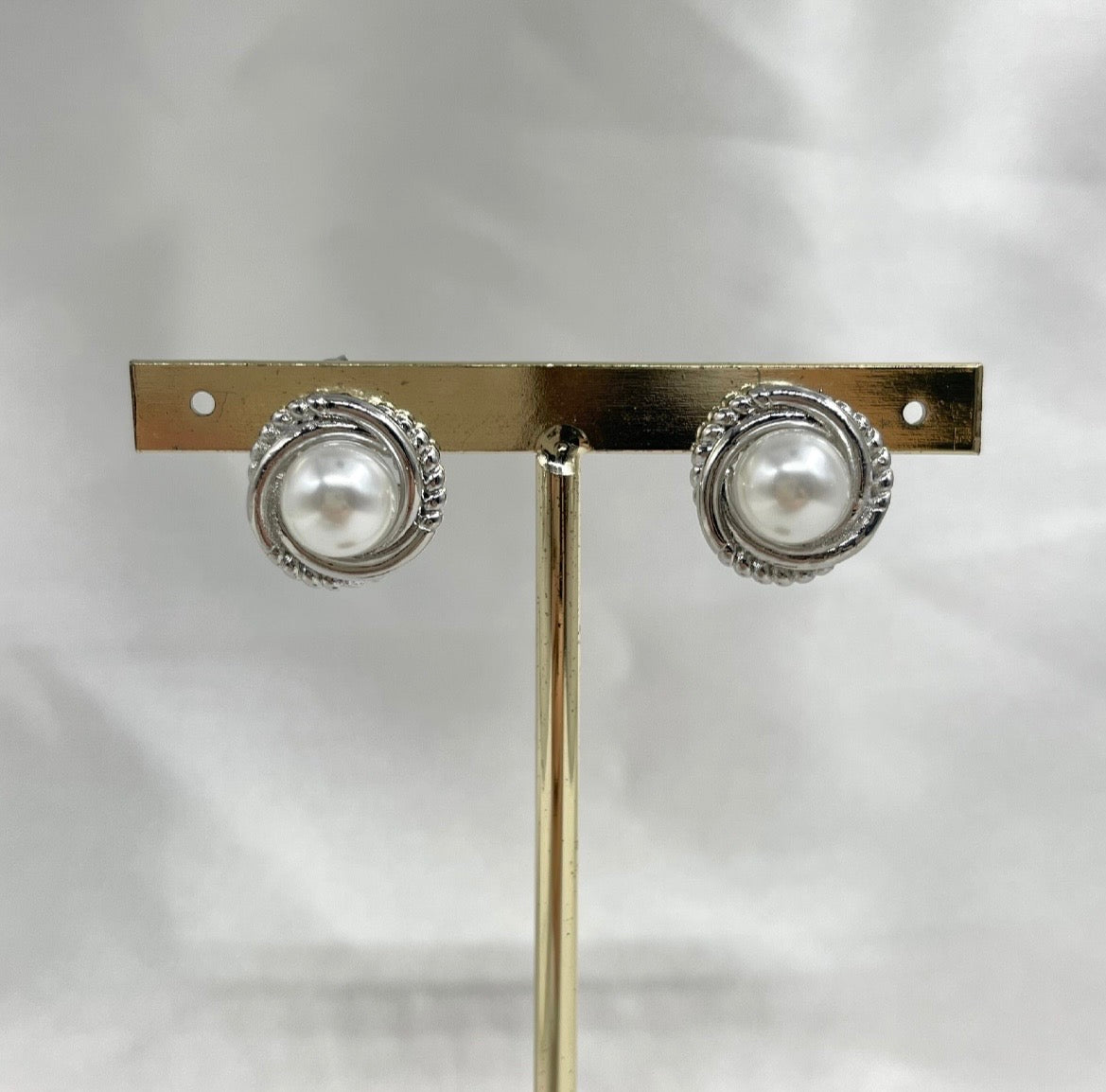 Aretes Perla en flor grande