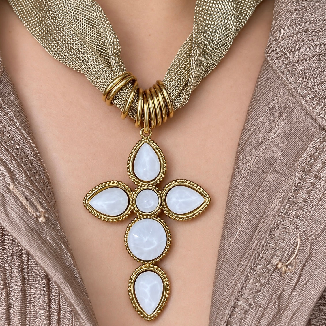 Collar Malla Cruz