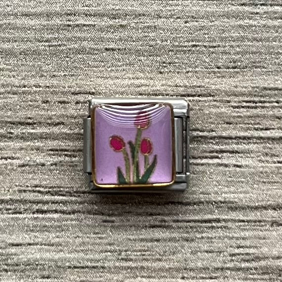 CHARM Tulipanes Fiuscha fondo morado