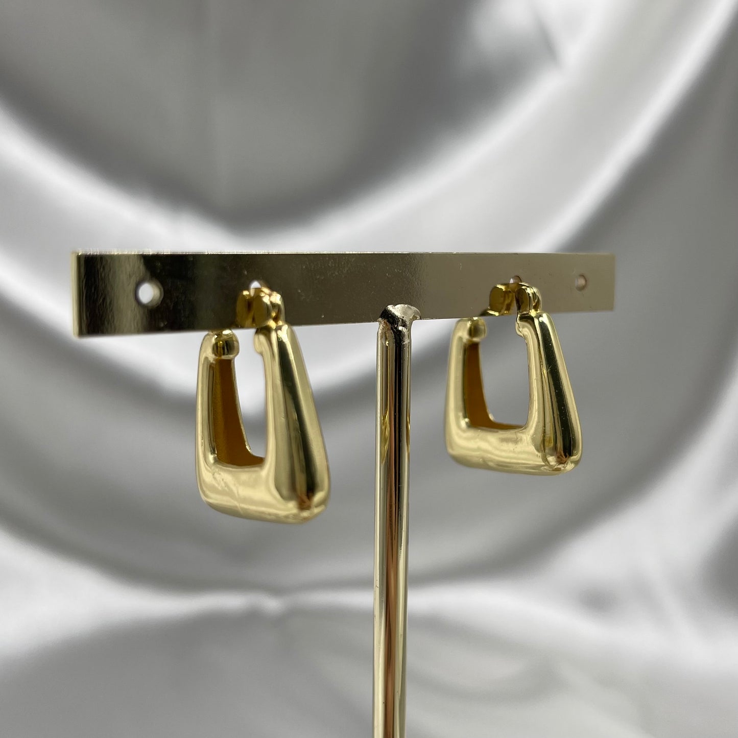 Aretes canasta