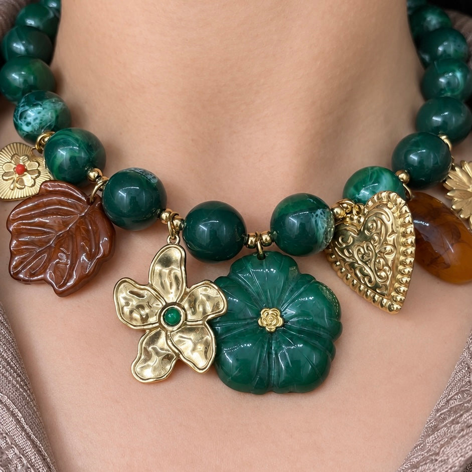 Collar Verde Flores