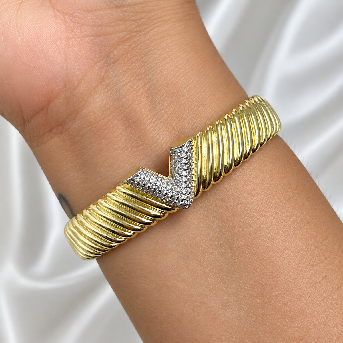 Brazalete V Circonia
