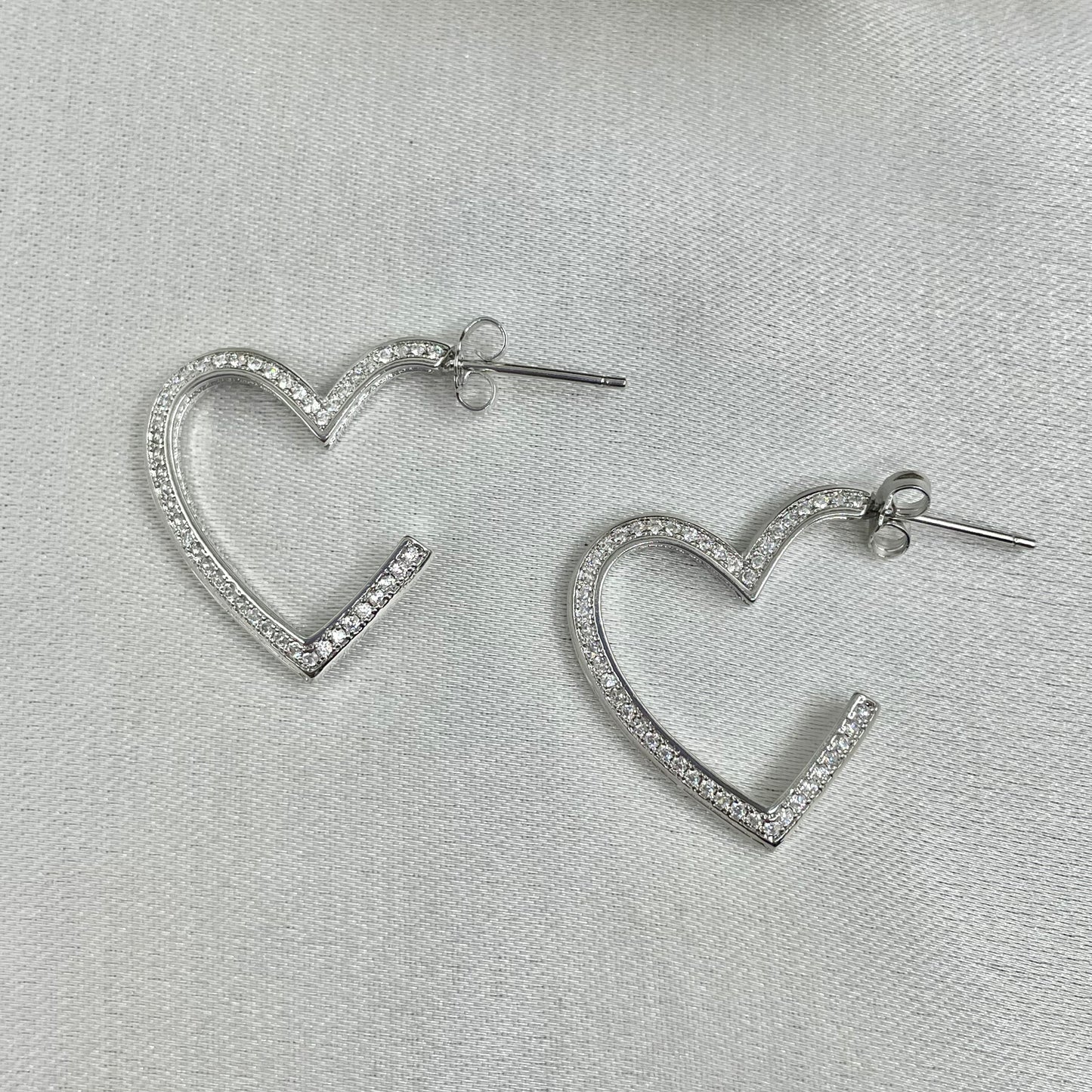 Arracadas silueta corazón