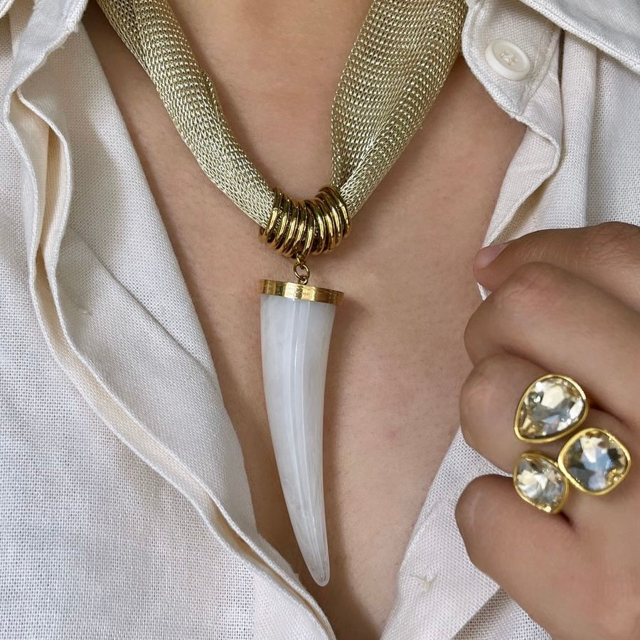 Collar Malla Cuerno