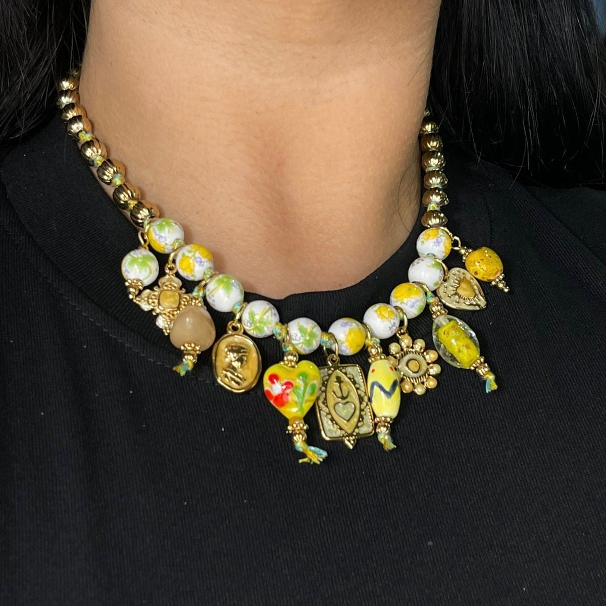 Collar Artesanal con Dijes