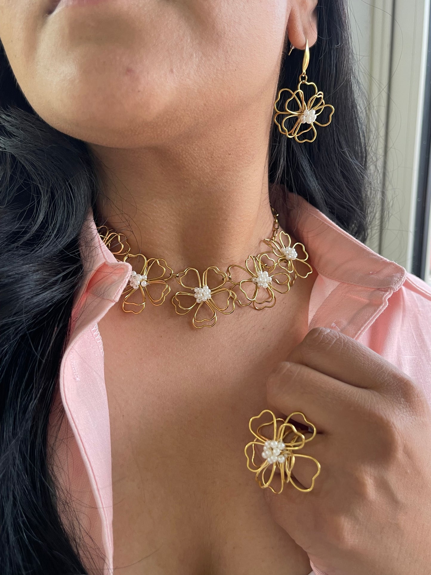 Collar Flores de Alambre