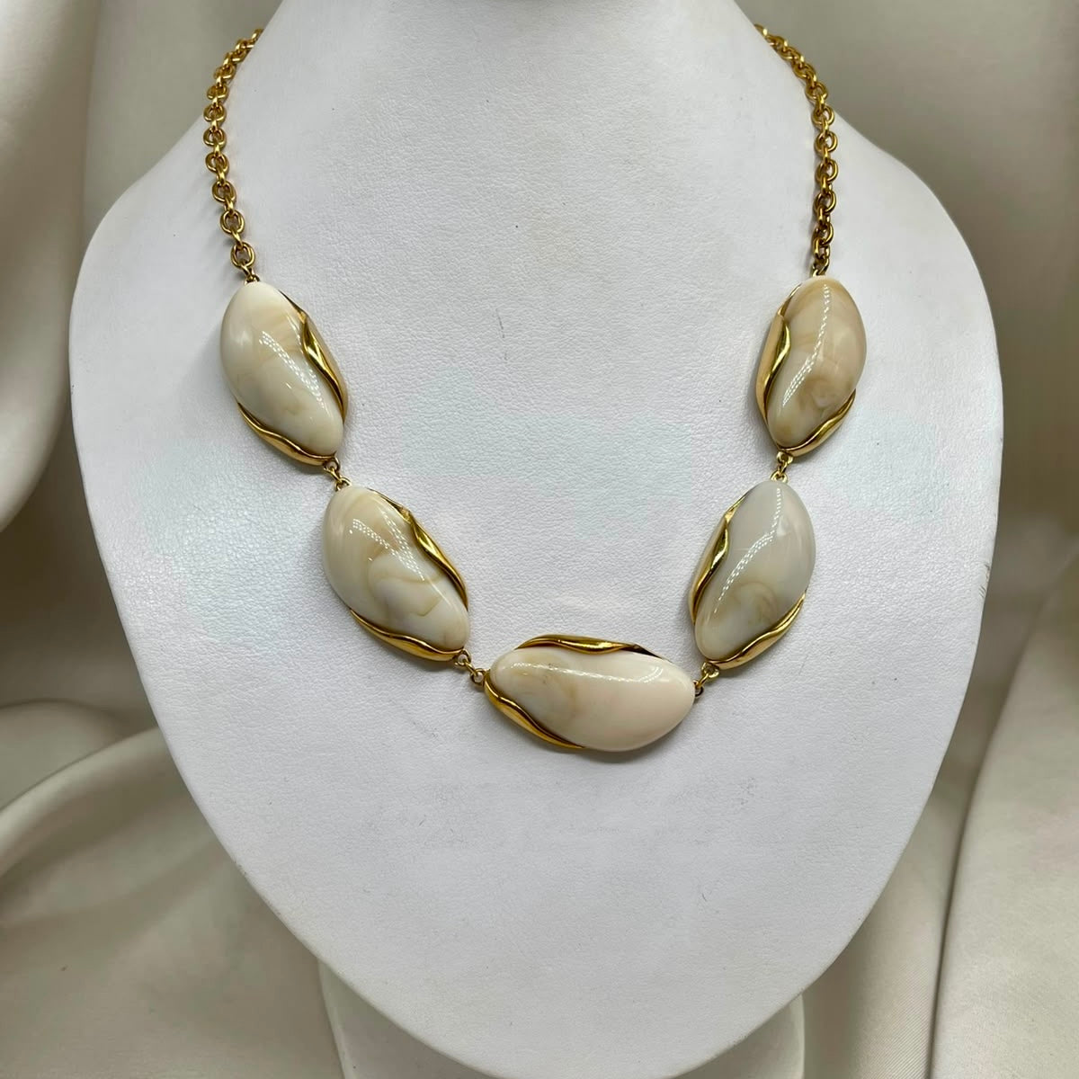 Collar