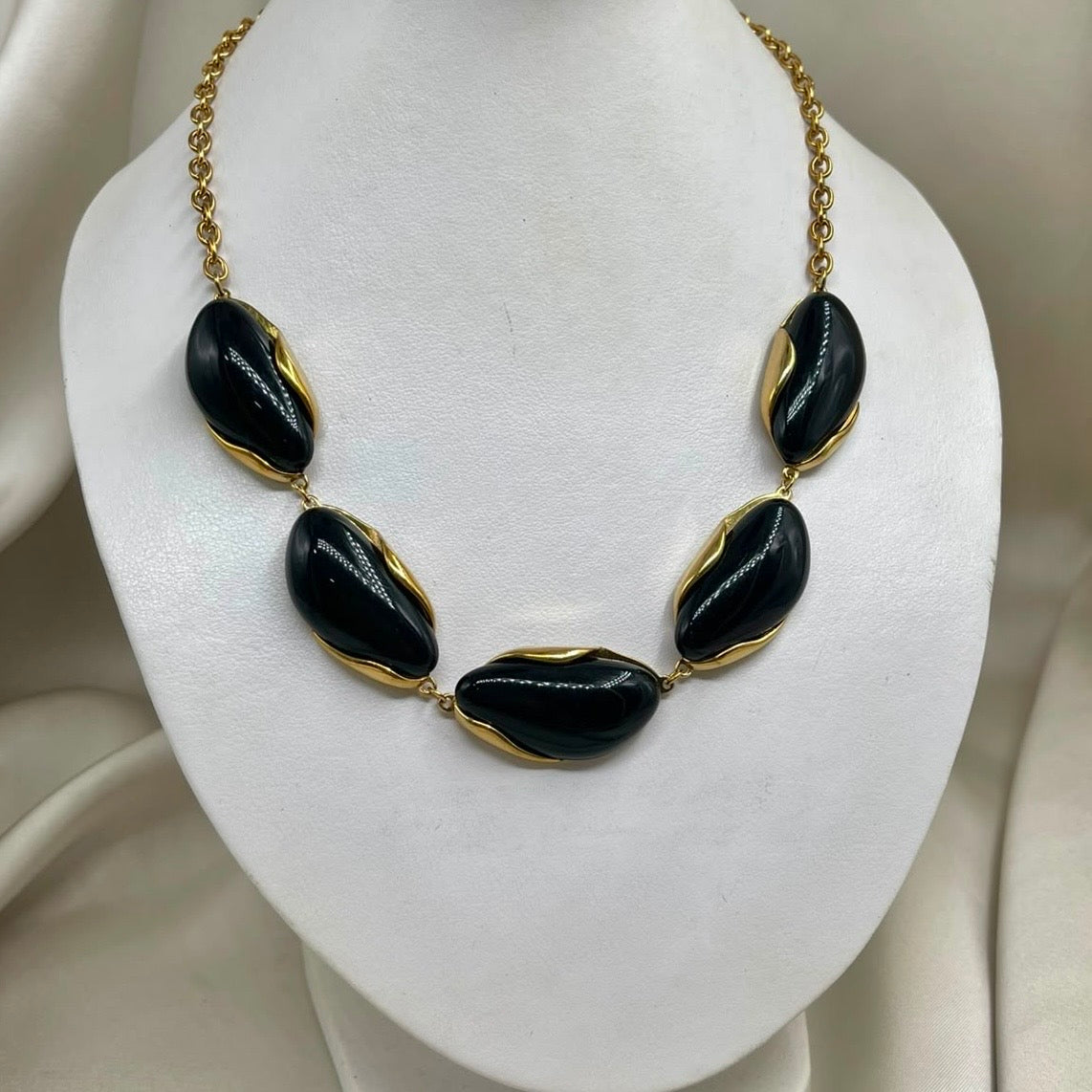 Collar