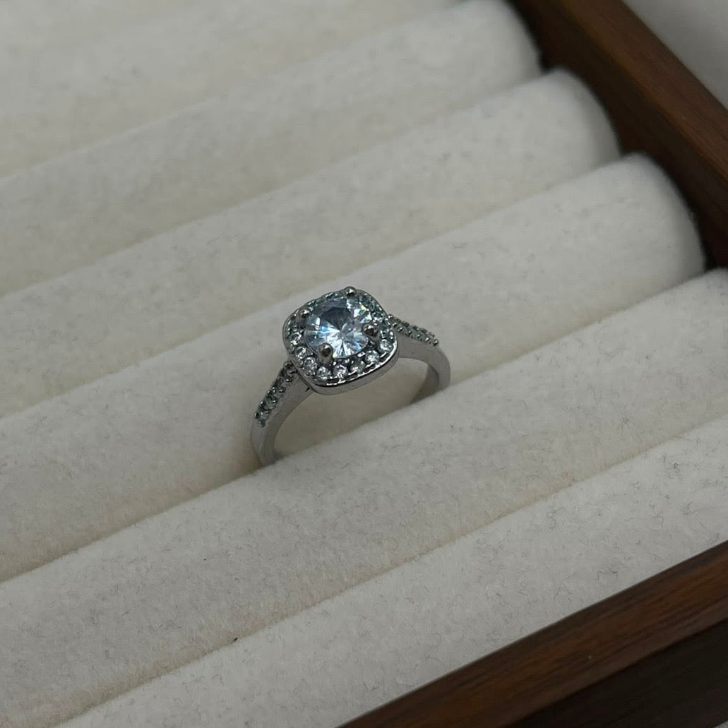 Anillo Solitario Cuadro