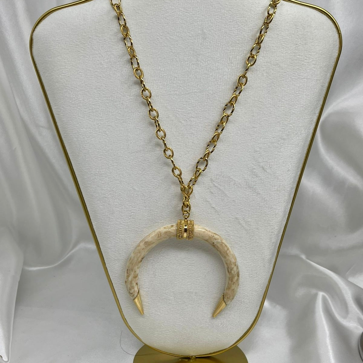 Collar Colmillo