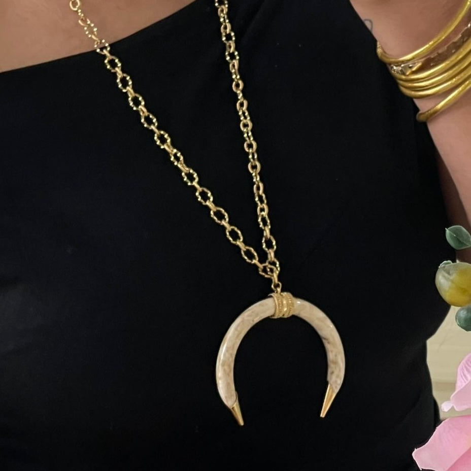Collar Colmillo