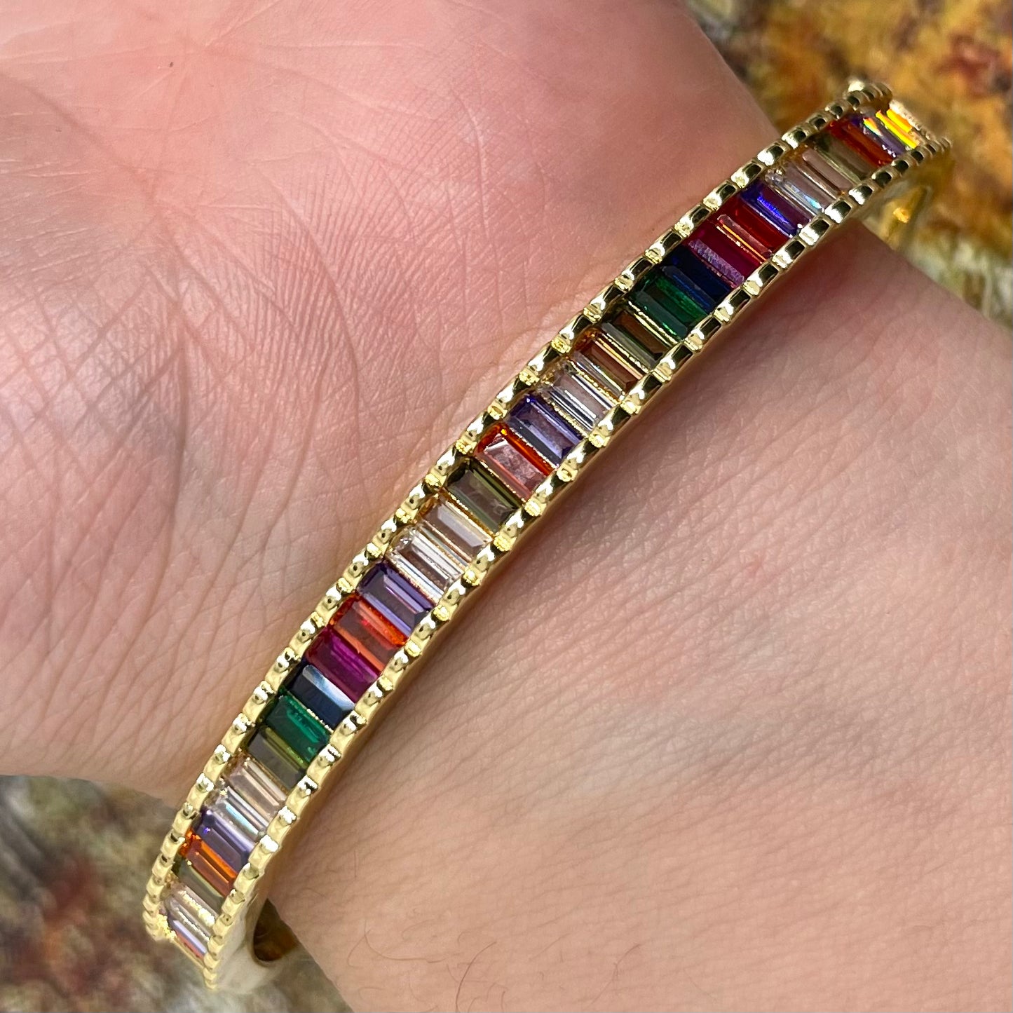 Brazalete arcoíris baguette