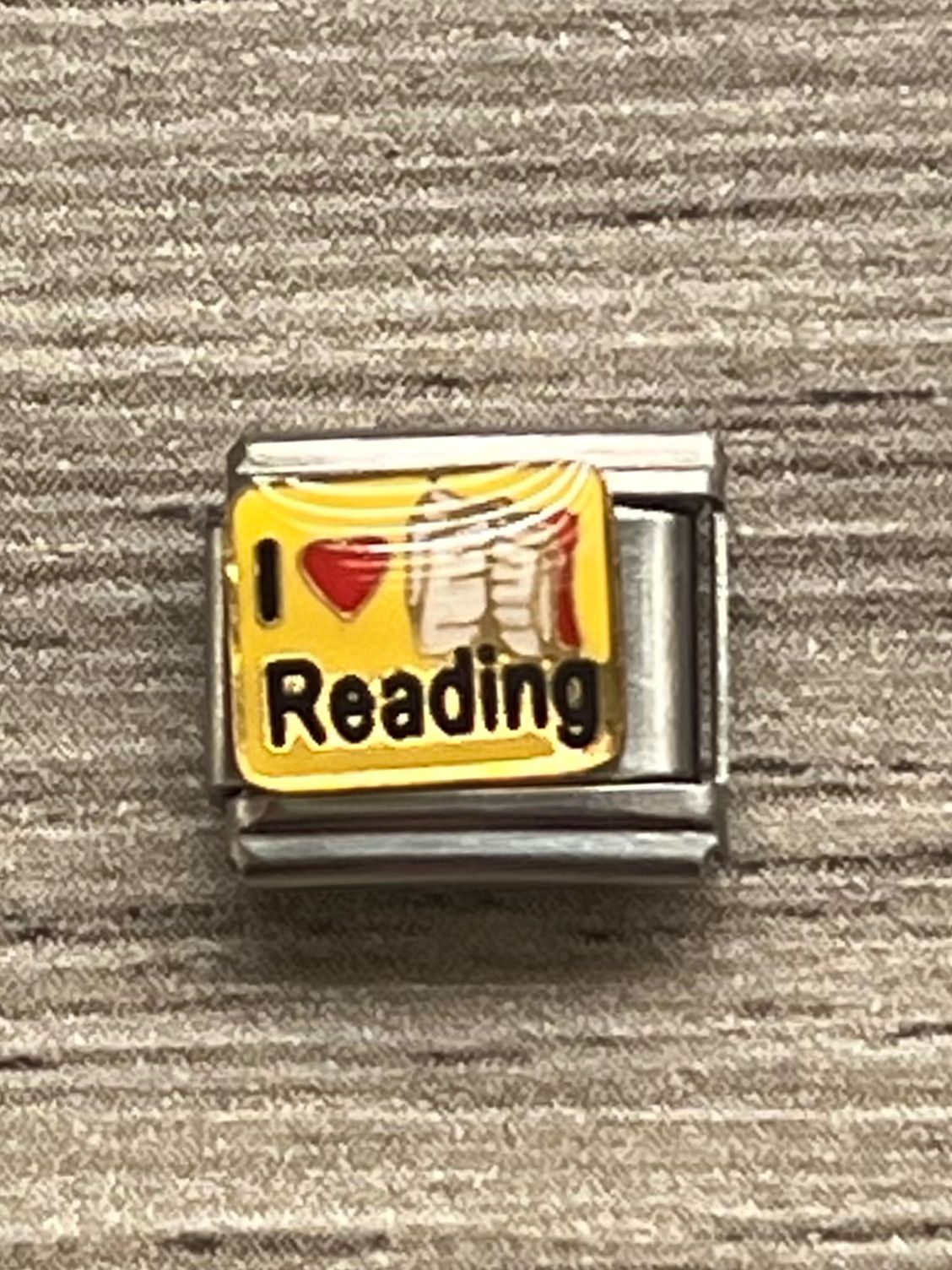 CHARM I❤️📖 Reading