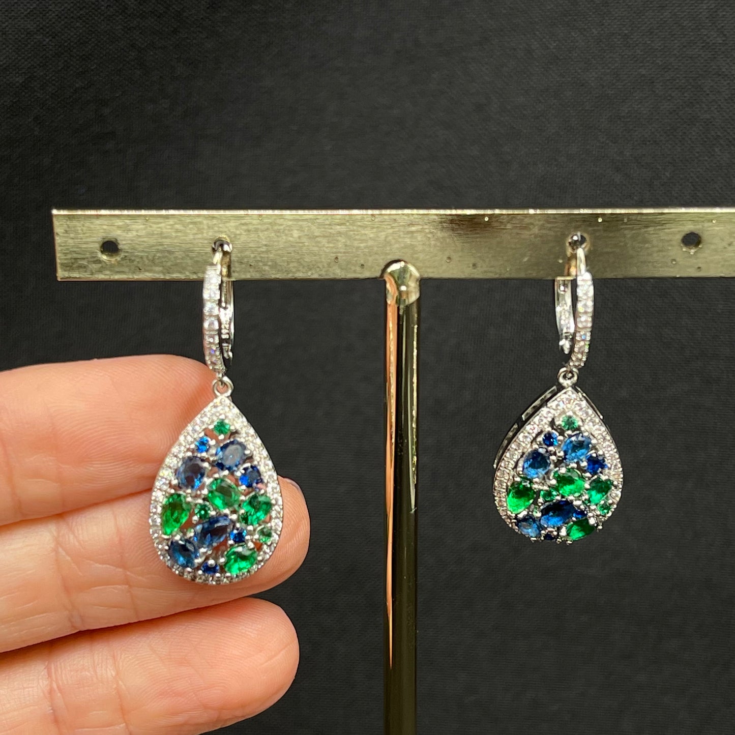 Aretes gota Circonias verde/azul