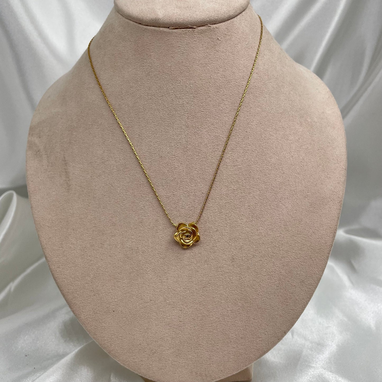 Collar de Flor Acero