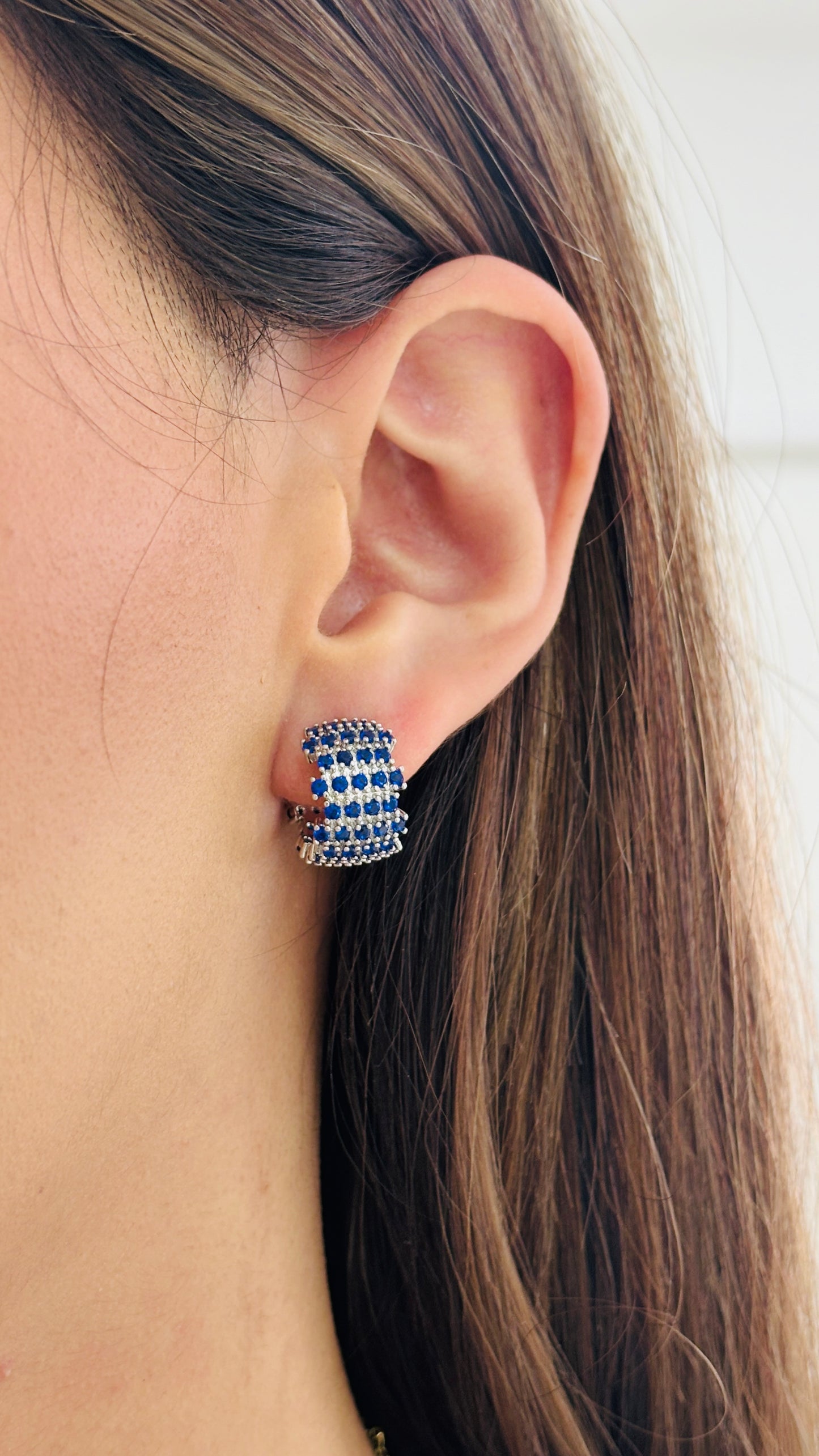 Aretes Medio Huggie