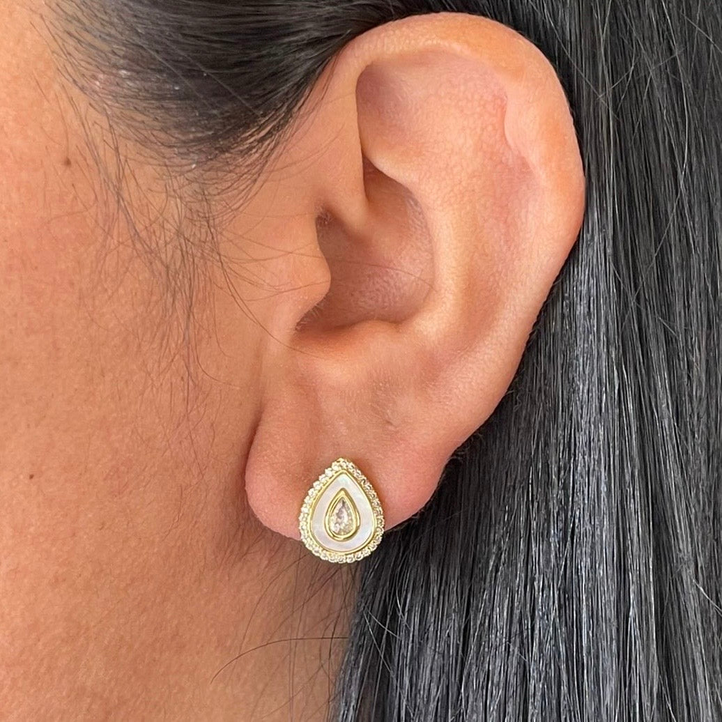 Aretes concha blanca