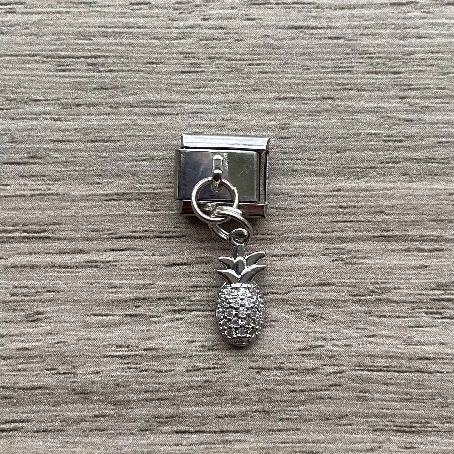 CHARM Piña Zirconia Colgante 🍍