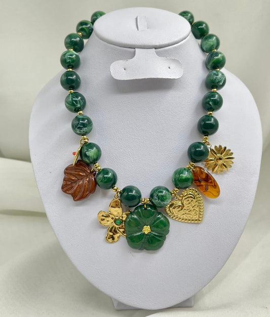 Collar Verde Flores
