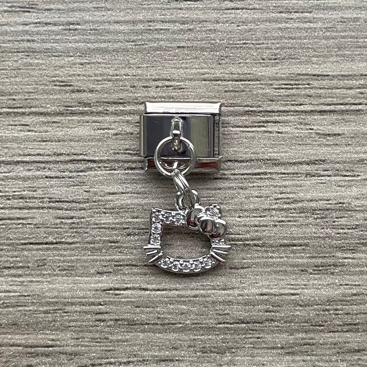 CHARM Kitty Cara Colgante con Zirconia