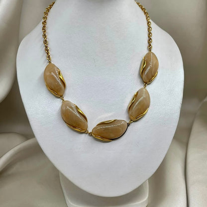 Collar