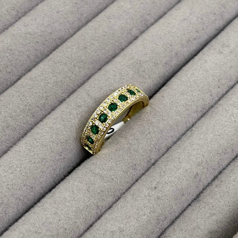 Anillo con Zirconias