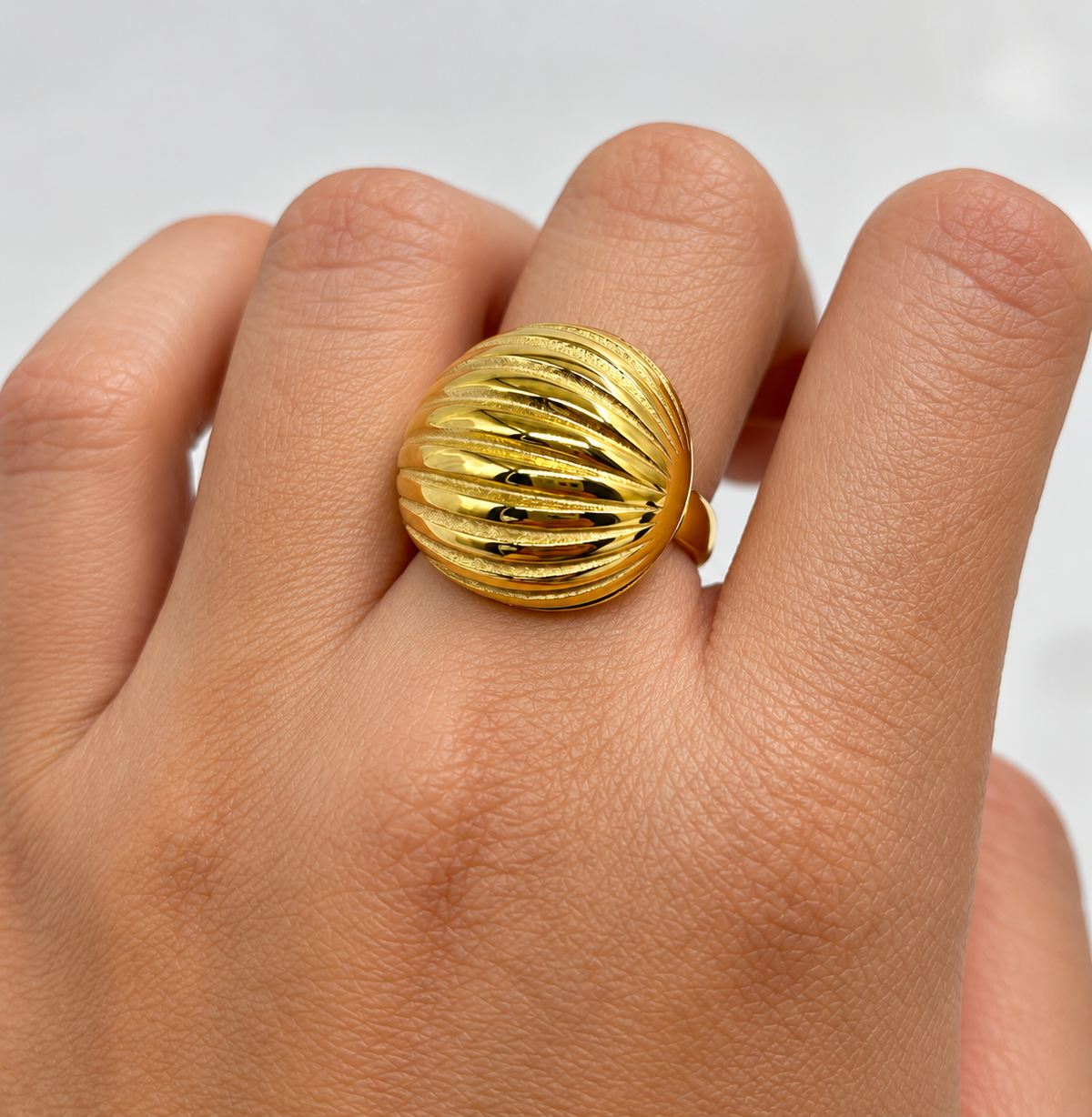 Anillo Bottega worm