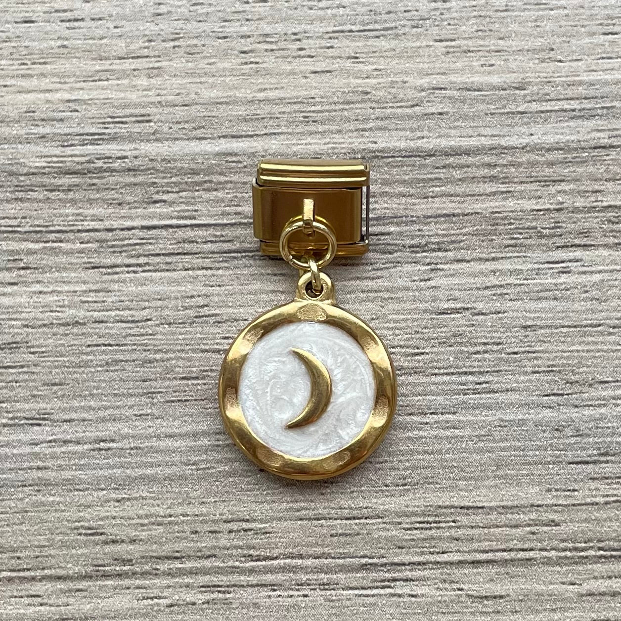 CHARM Colgante dije Luna 🌙