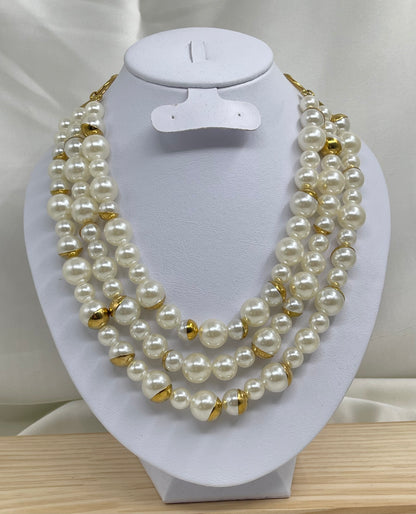 Collar Perlas Tres Hilos