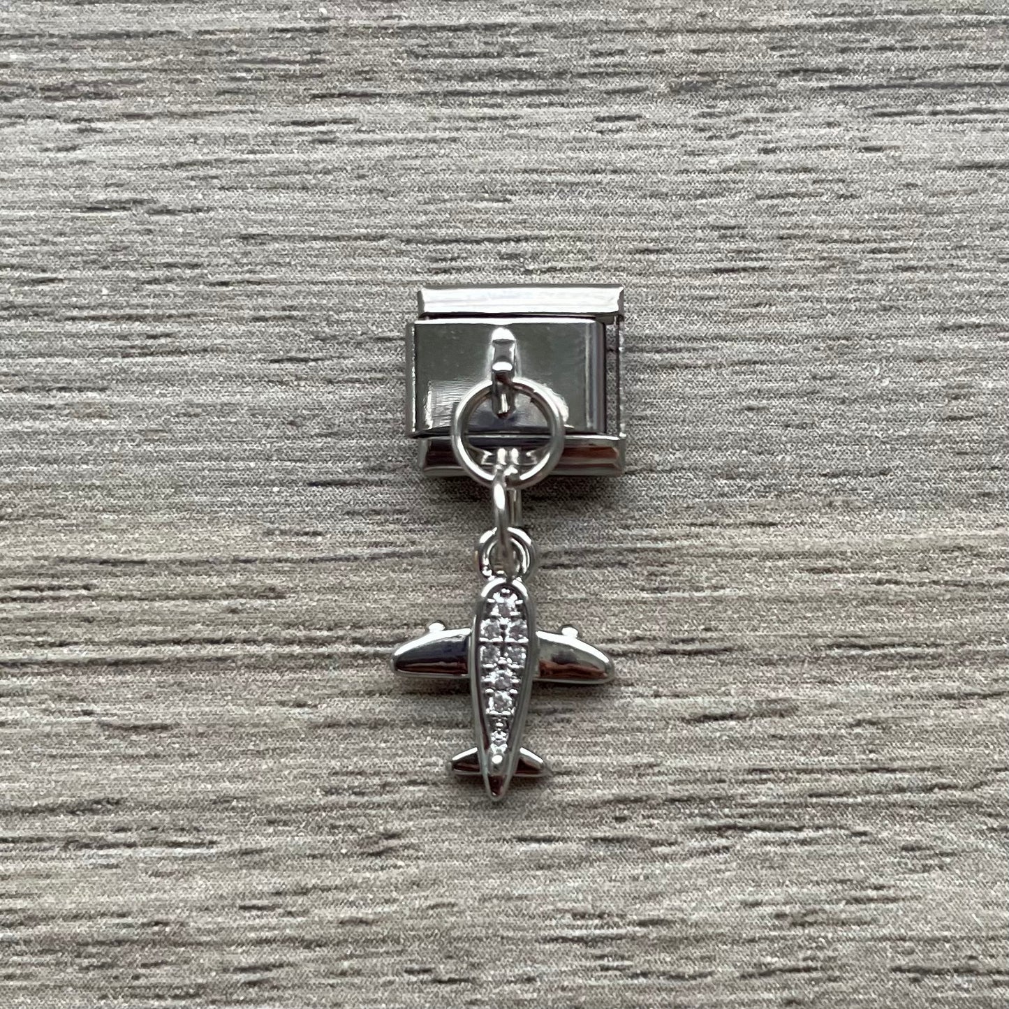 CHARM Avión Colgante ✈️