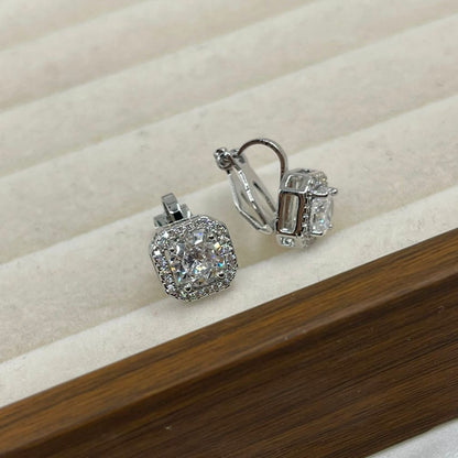 Aretes Clip Zirconia Plateado