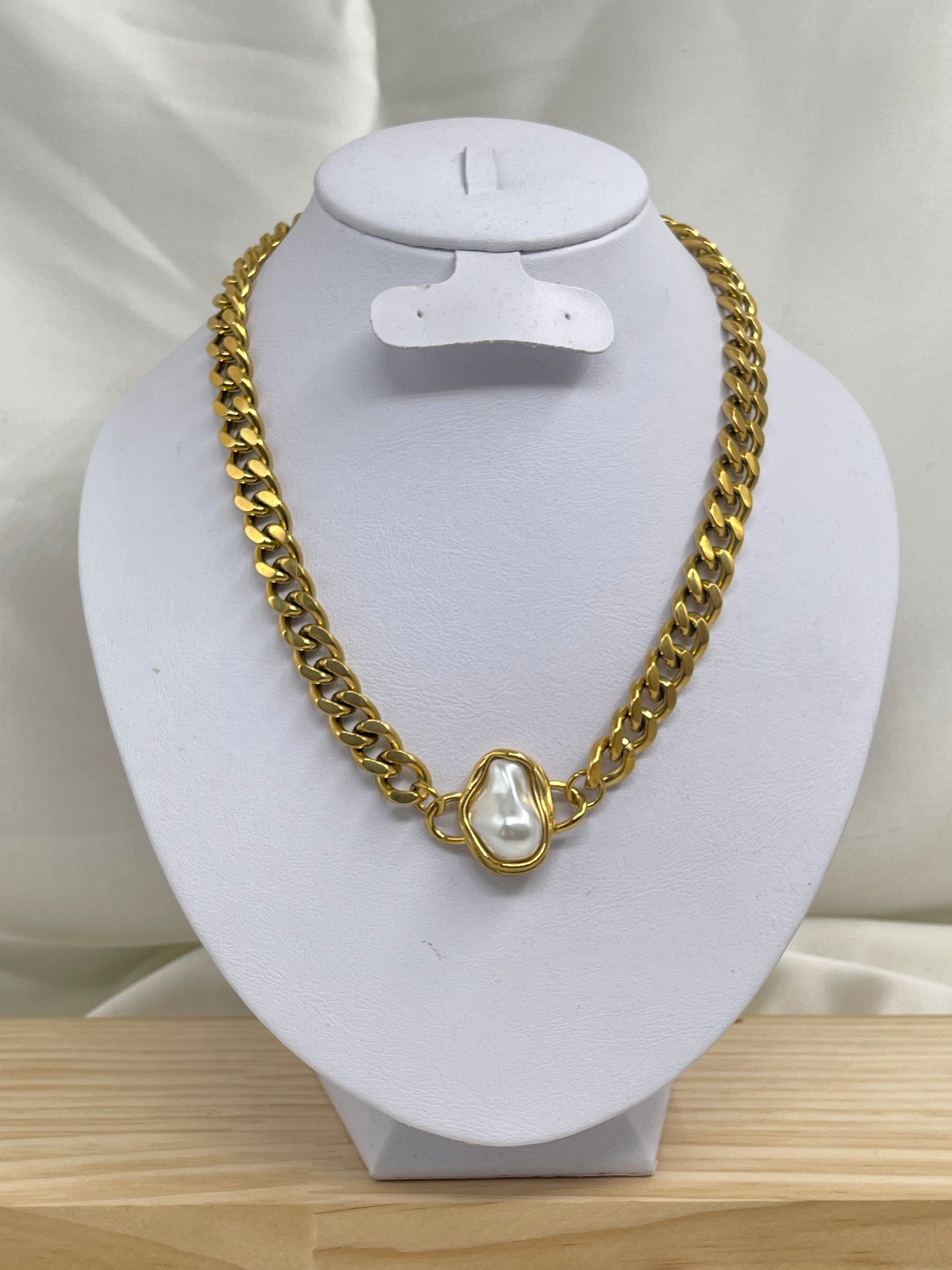 Collar Media Perla Grueso