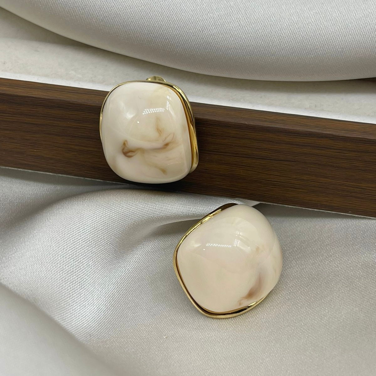 Aretes