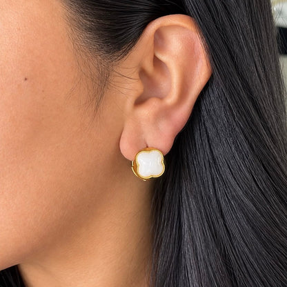 Aretes Círculo Flor