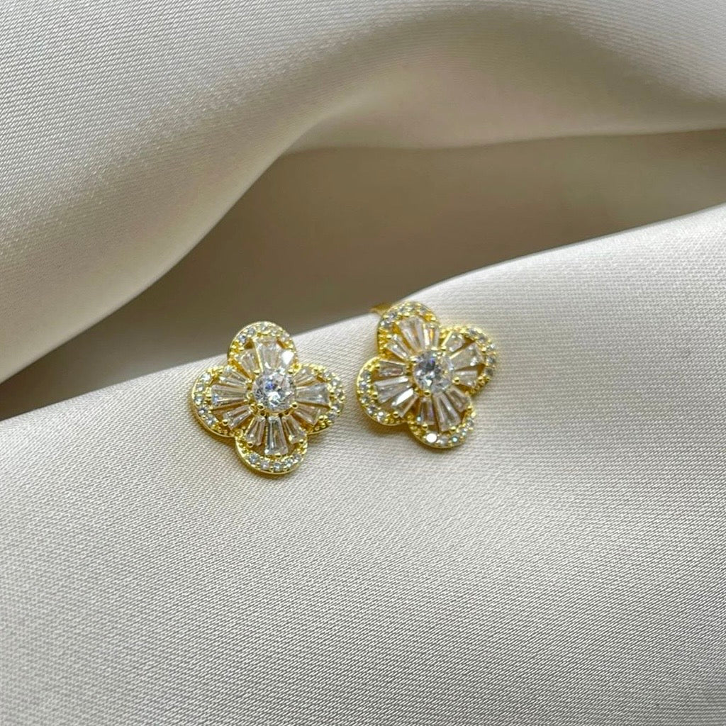 Aretes Clip Flor Baguettes