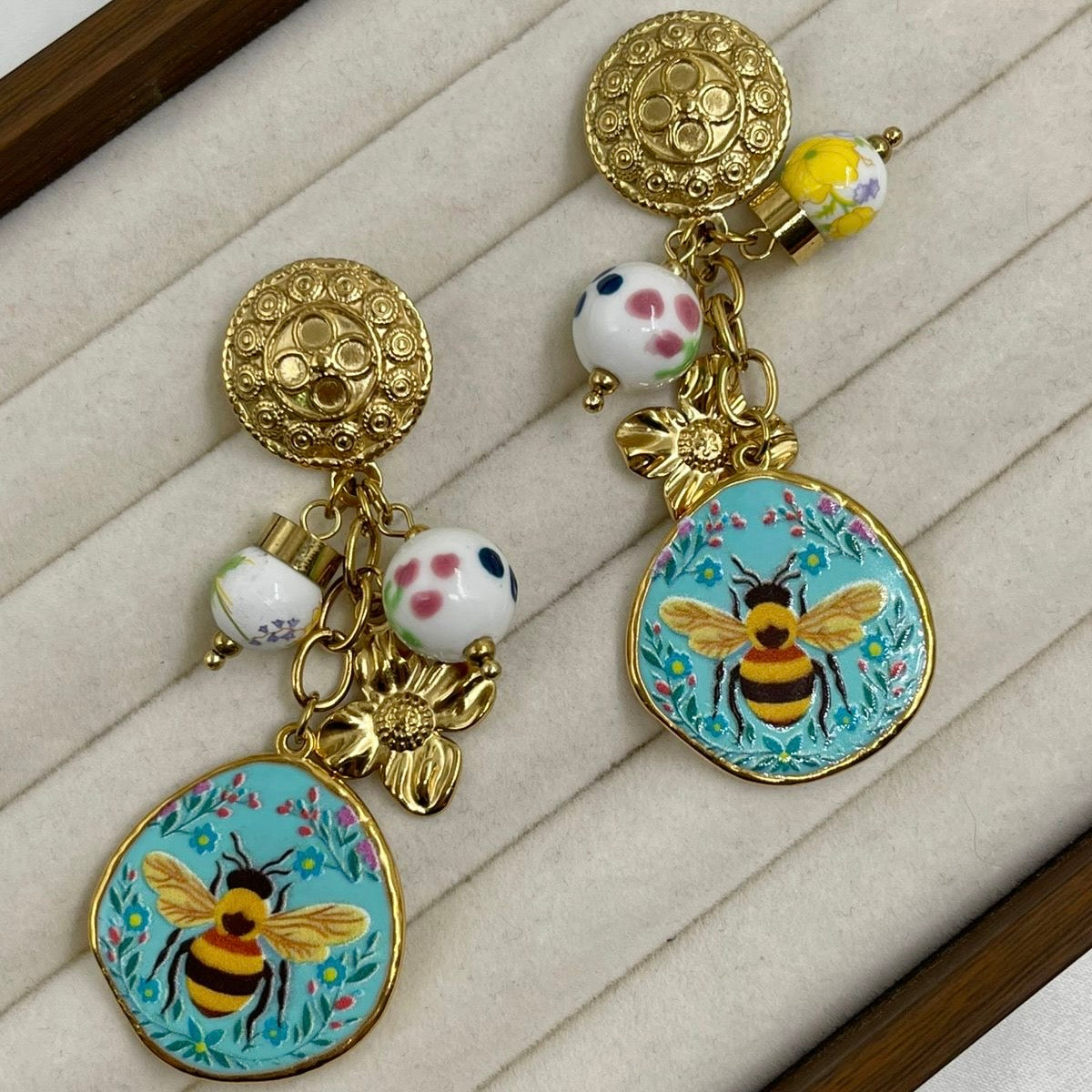 Aretes Abeja