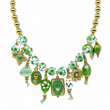 Collar Artesanal con Dijes