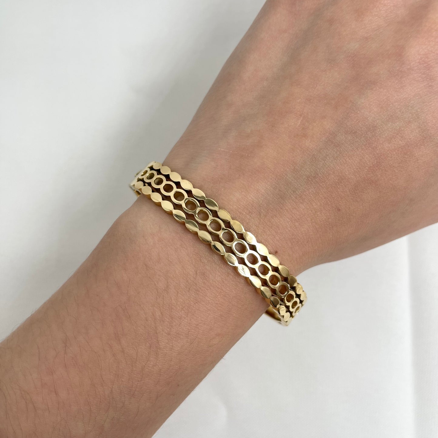 Brazalete óvalos dorado