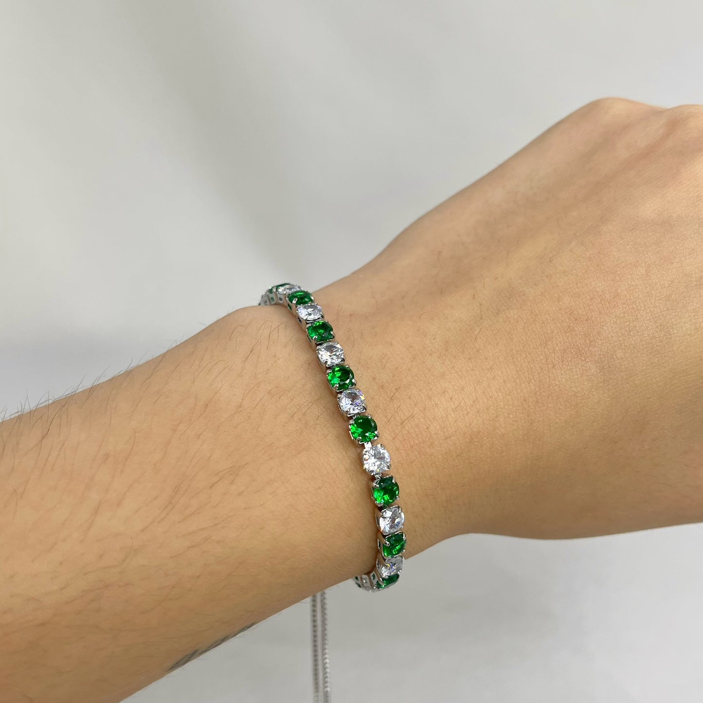 Pulseras colores plateadas