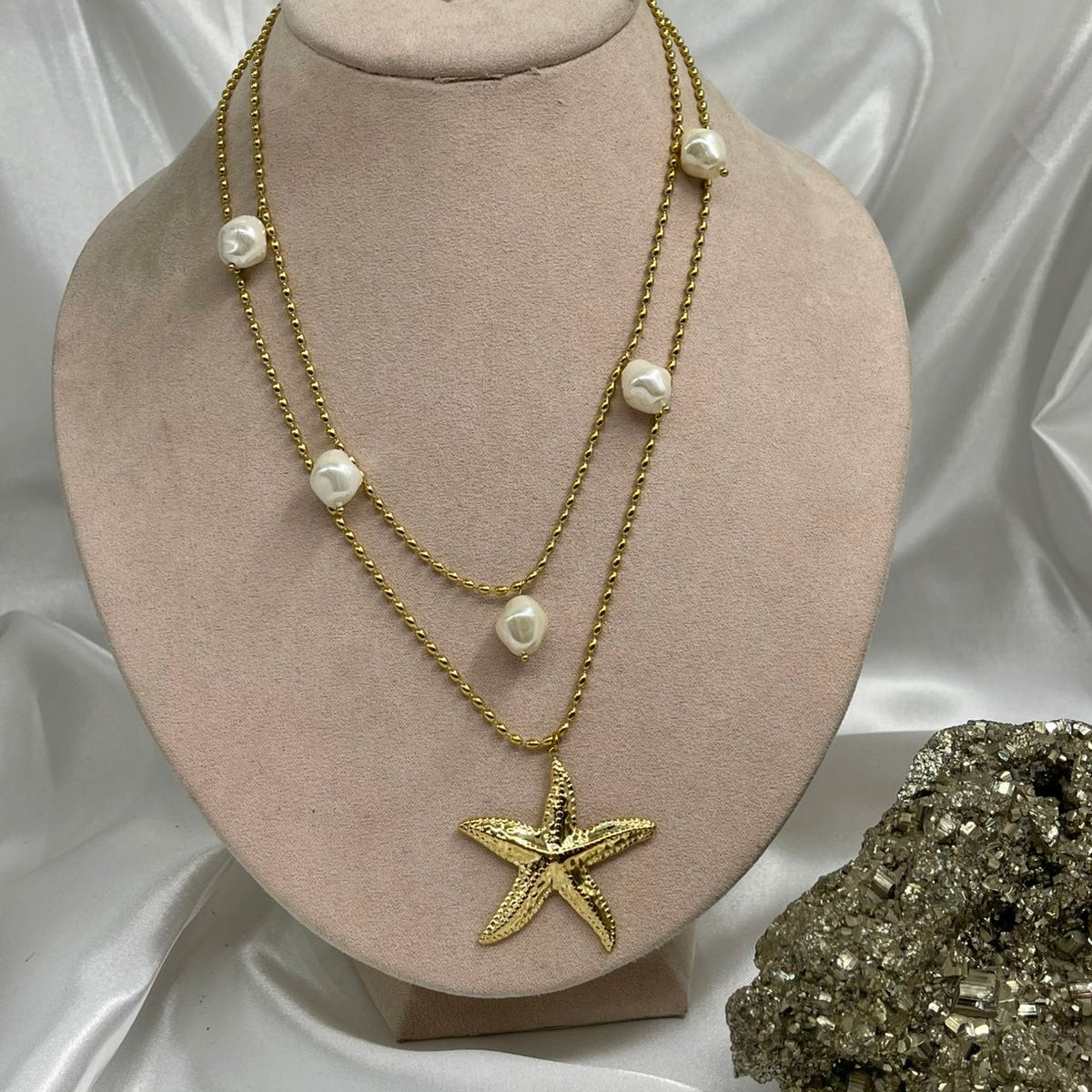 Collar Estrella y Perlas doble