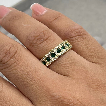 Anillo con Zirconias