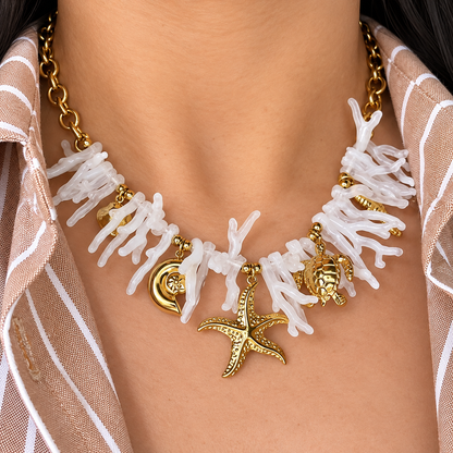 Collar Coral con Dijes Mar