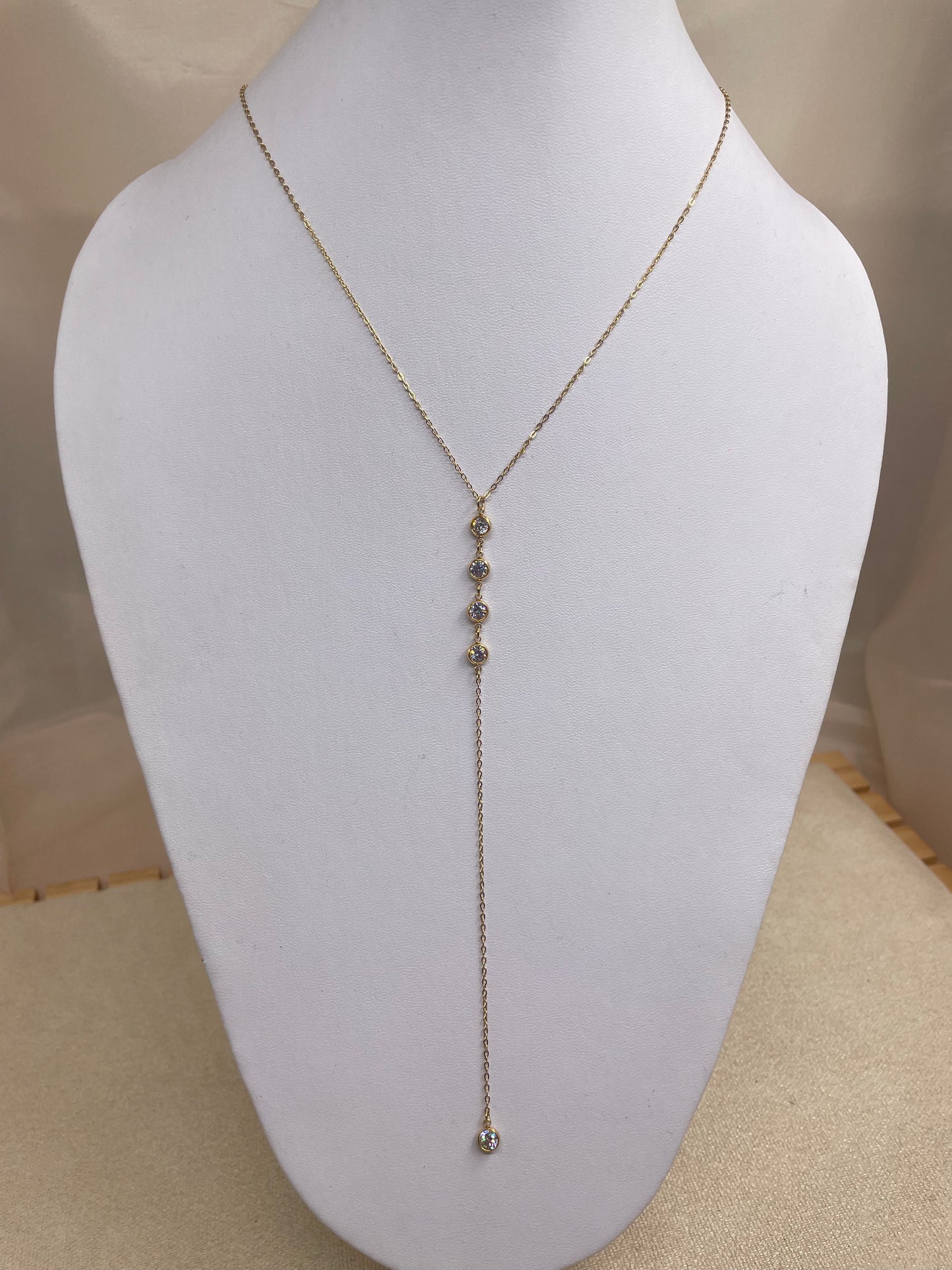 Collar fila Zirconia largo
